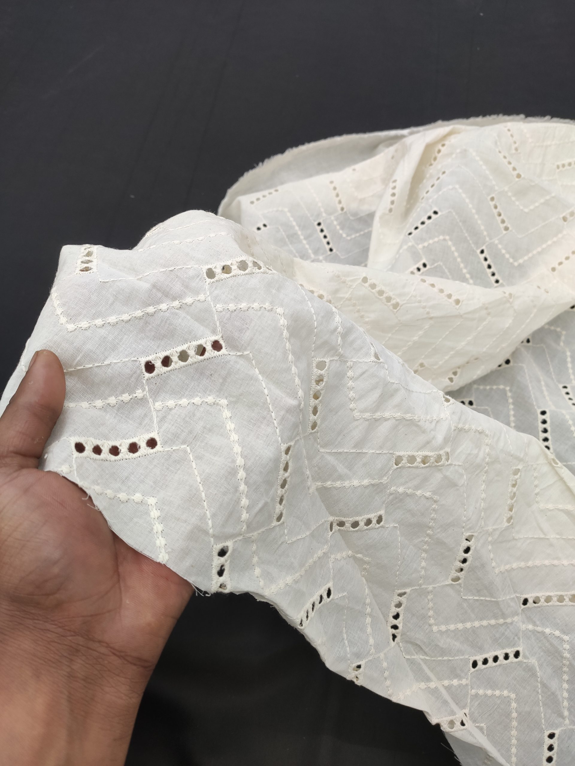White Color Cotton Cambric RFD Hakoba Fabric for Women's Kurta