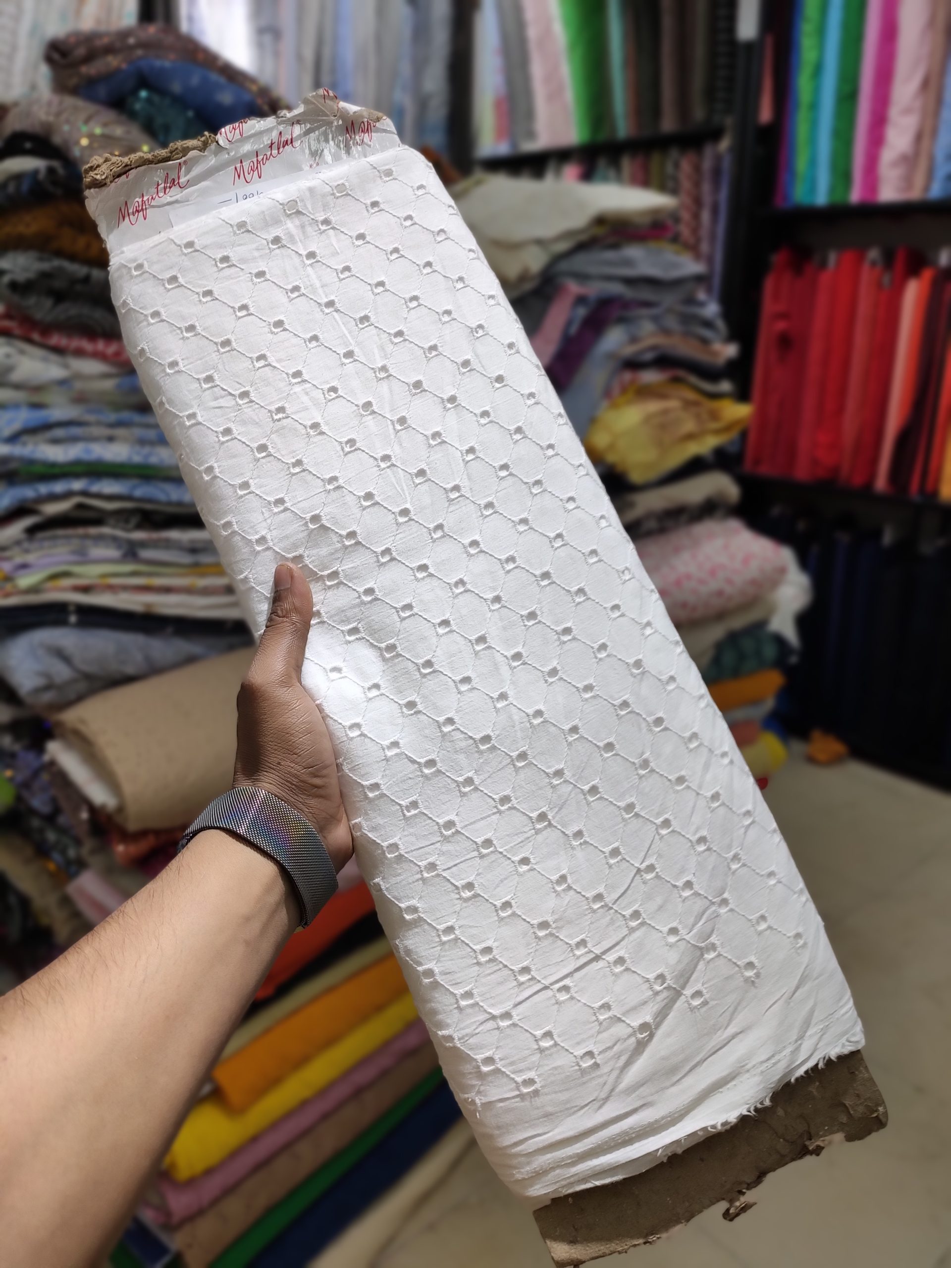 White Color RFD Cotton Hakoba Fabric For Women's Top - Image 2